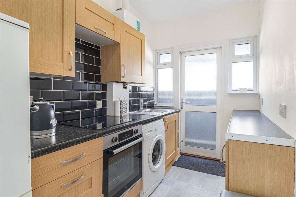 Property photo 3 of 14 Kitchen