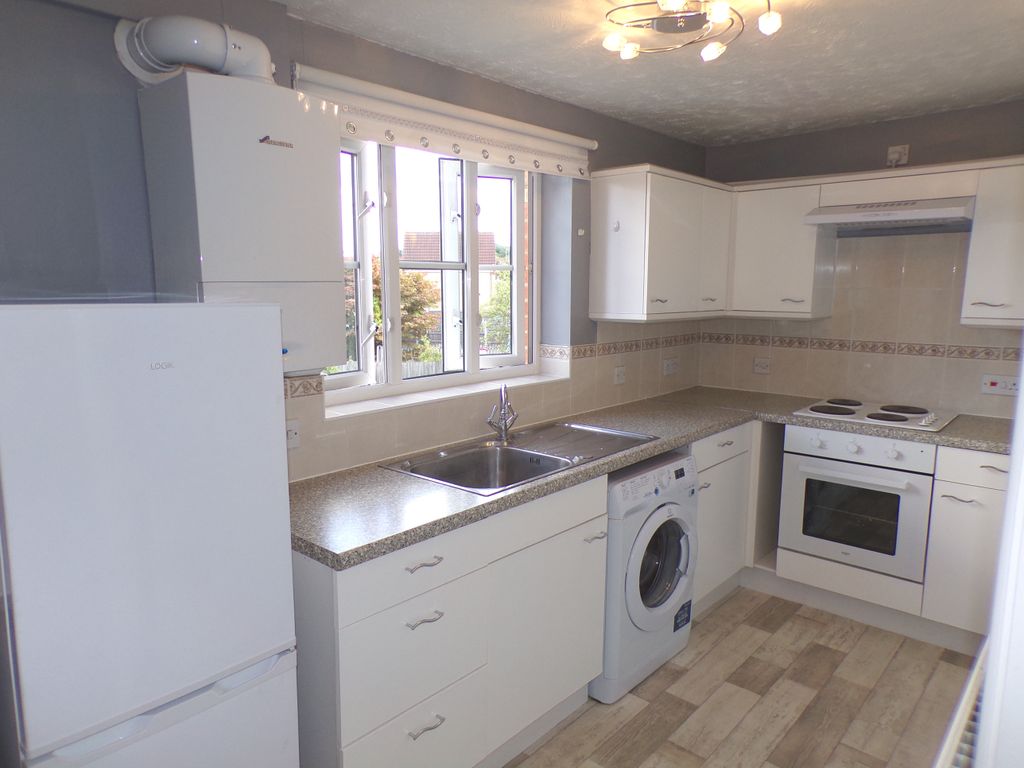 Property photo 3 of 7 Kit