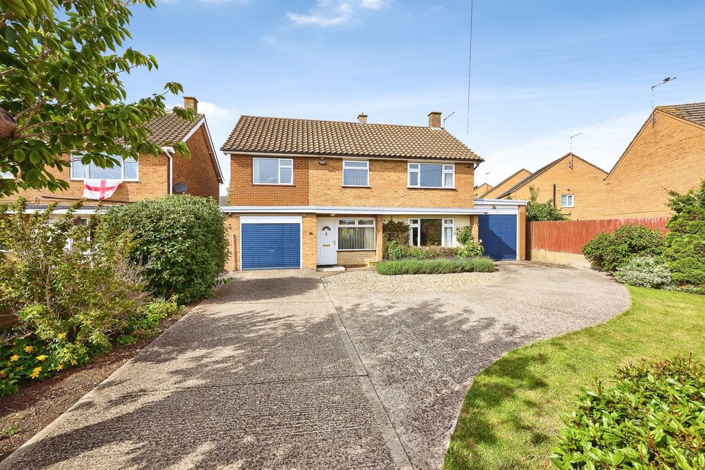 Property photo 1 of 18