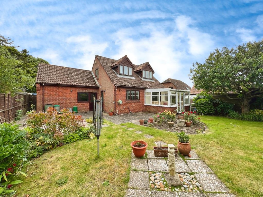 Property photo 3 of 12