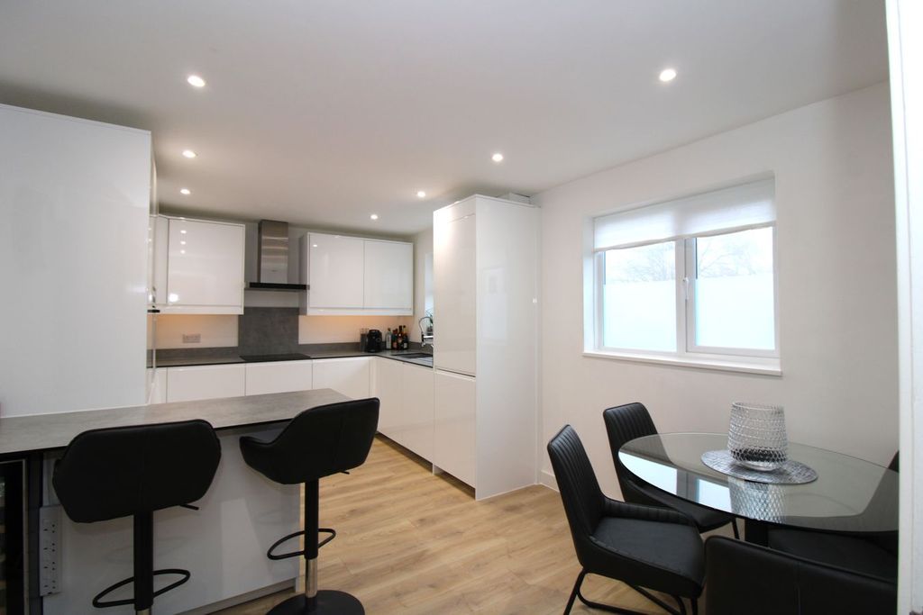 Property photo 1 of 11 Kitchen/Diner