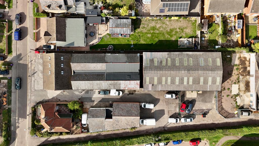 Property photo 2 of 16 Dji_Fly_20250929_150702_0005_1759242638285_Photo.Jpg