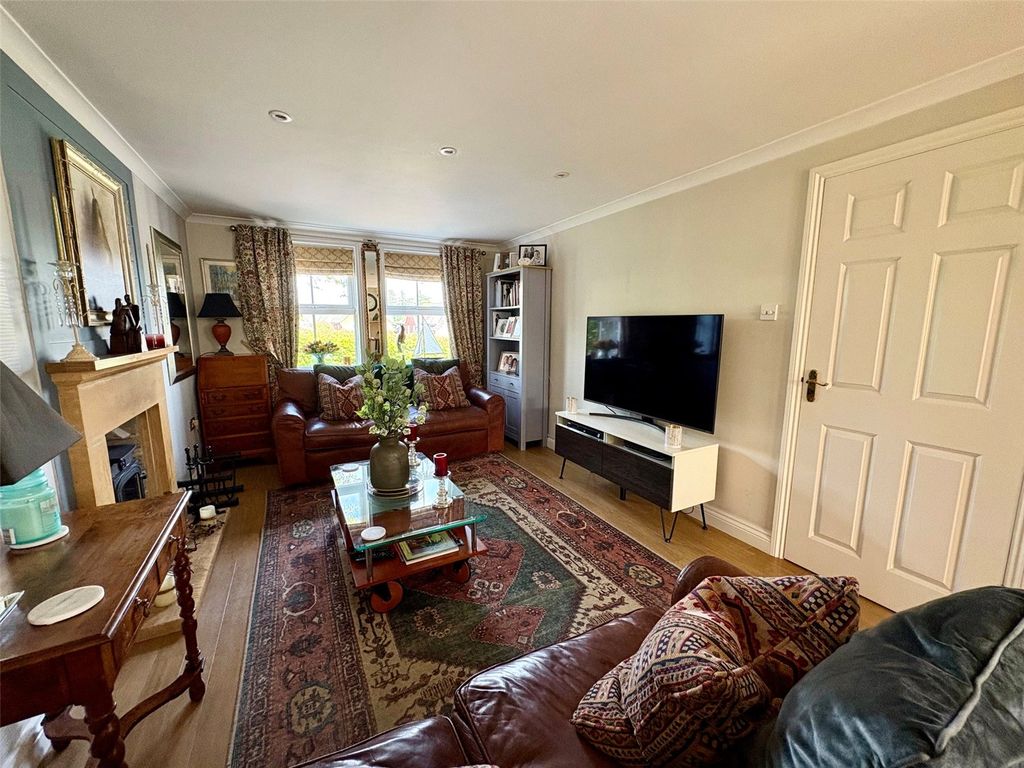 Property photo 3 of 19 Picture No. 04