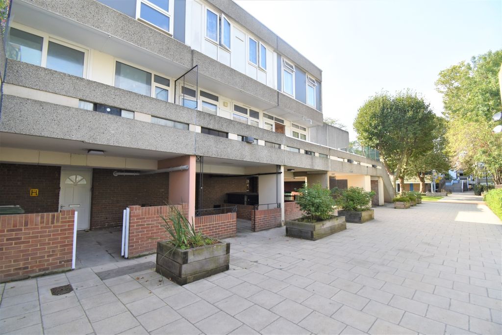 Property photo 2 of 5 External 2