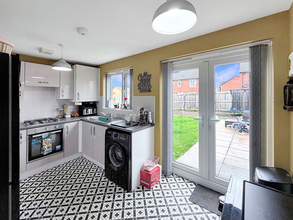 Property photo 3 of 14