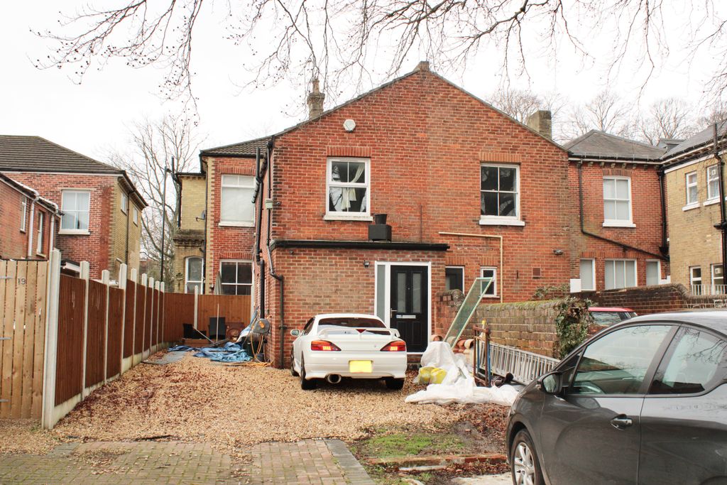 Property photo 1 of 13