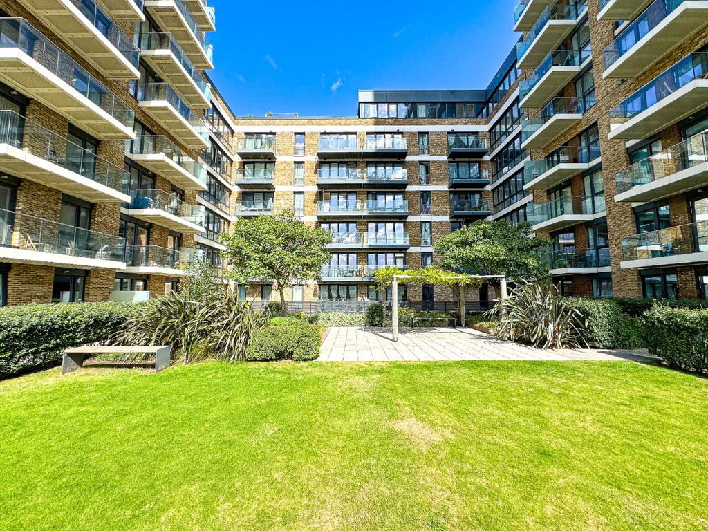 Property photo 2 of 18 4457925