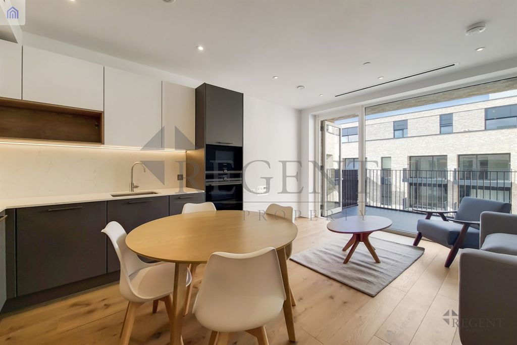 Property photo 1 of 10 (Main)