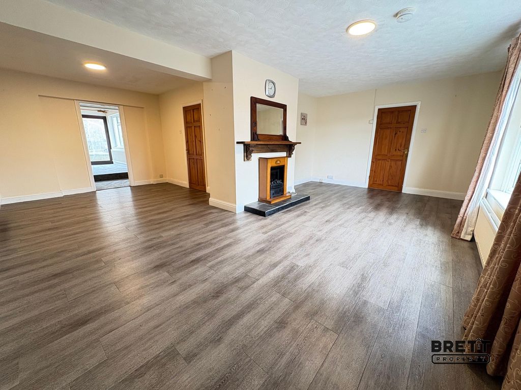 Property photo 2 of 13 Living Room