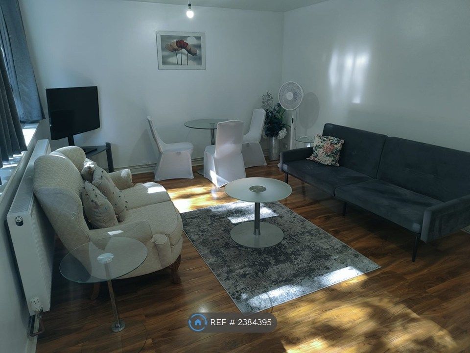 Property photo 2 of 15 Lounge