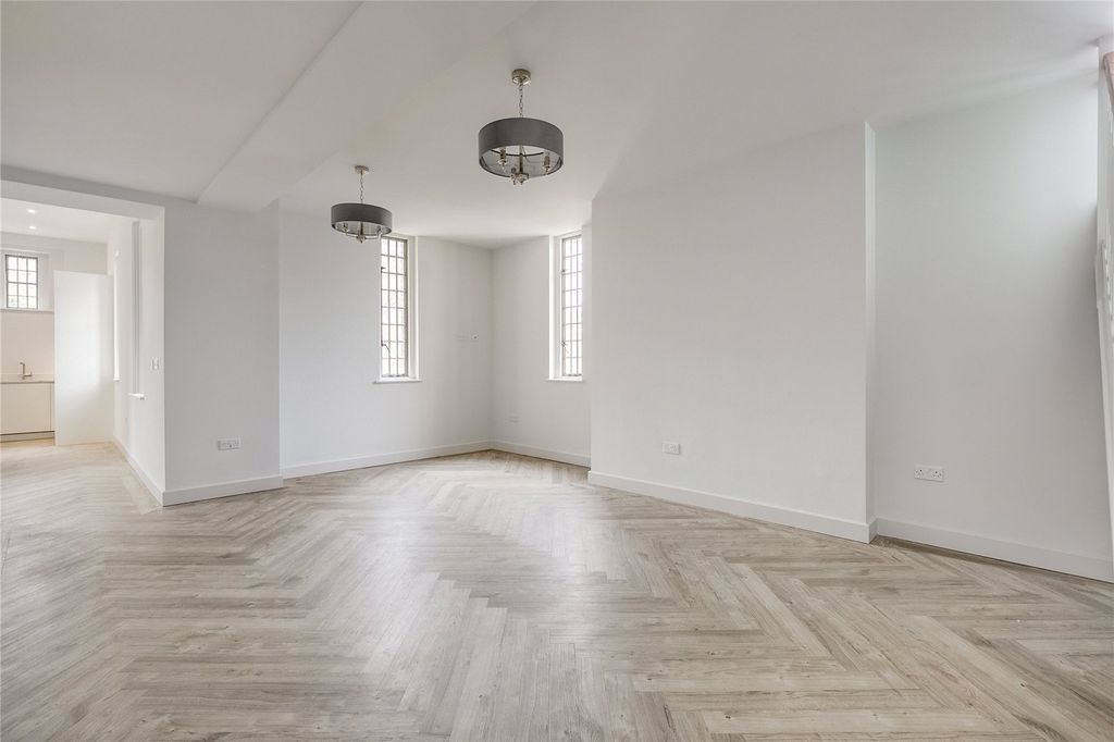 Property photo 1 of 13 Picture No. 02