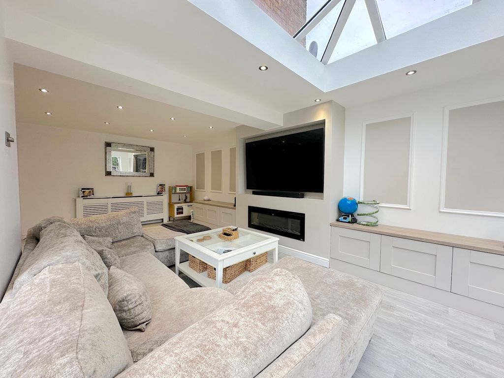 Property photo 3 of 24