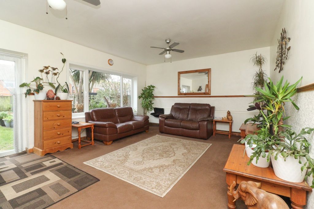 Property photo 2 of 16 Picture 2