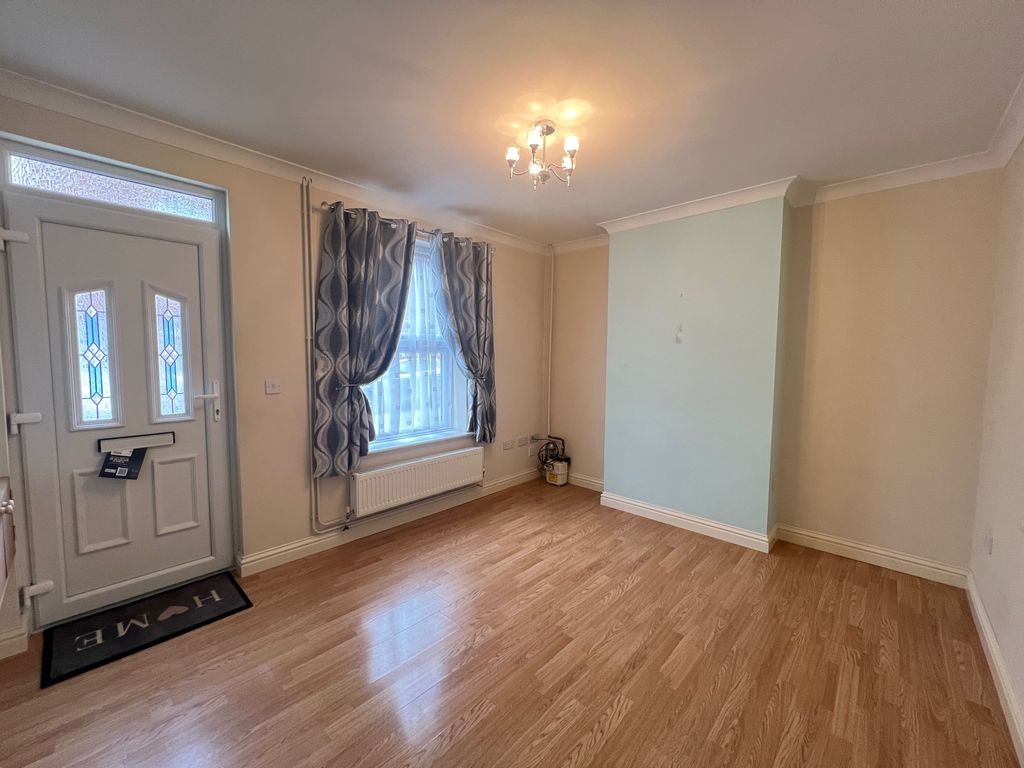 Property photo 2 of 10 Living Room