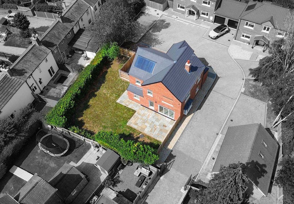 Property photo 1 of 26