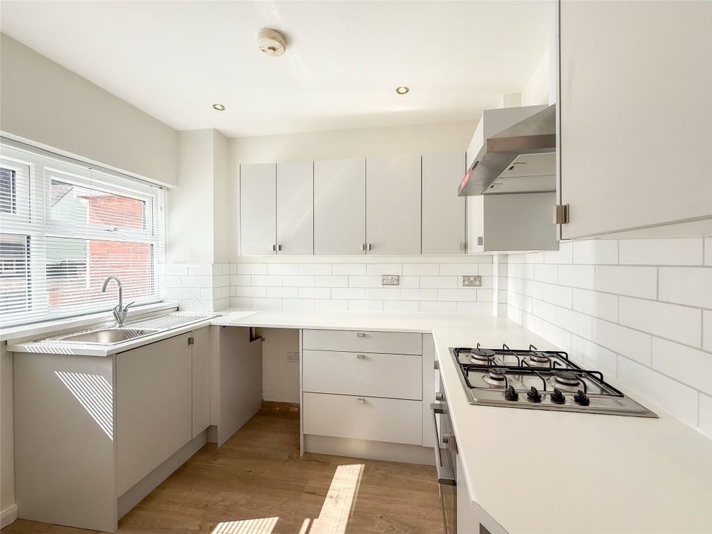 Property photo 3 of 26 Kitchen