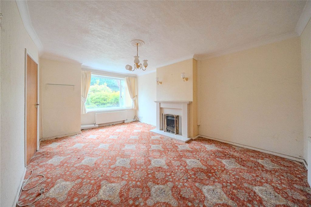 Property photo 2 of 14 Lounge