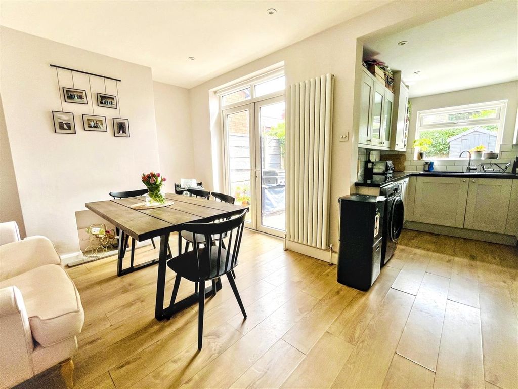 Property photo 3 of 23 Dining Kitchen