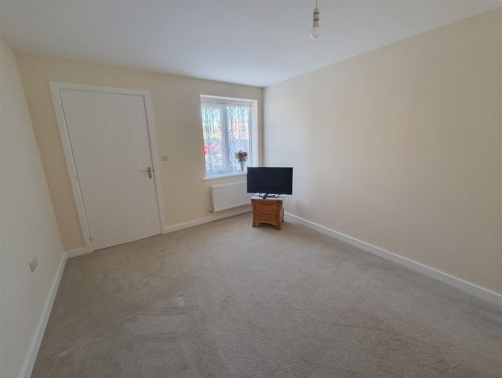 Property photo 3 of 16 1000017482.Jpg
