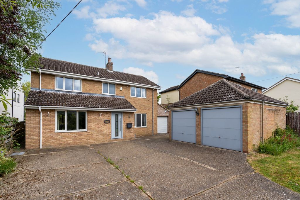 Property photo 1 of 18