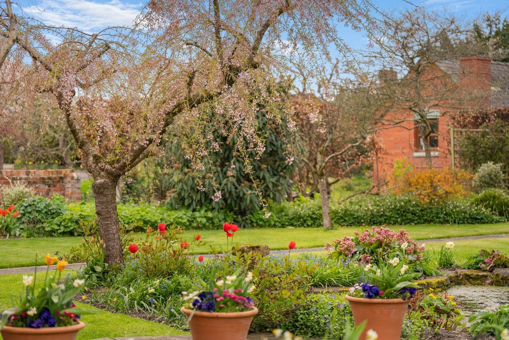 Property photo 2 of 21 Picture No. 06