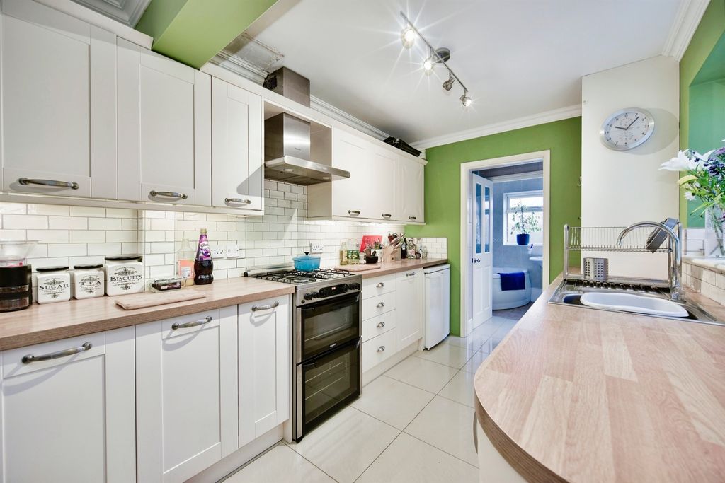 Property photo 2 of 15