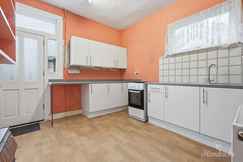 Property photo 1 of 24