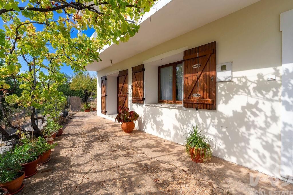 Property photo 1 of 36