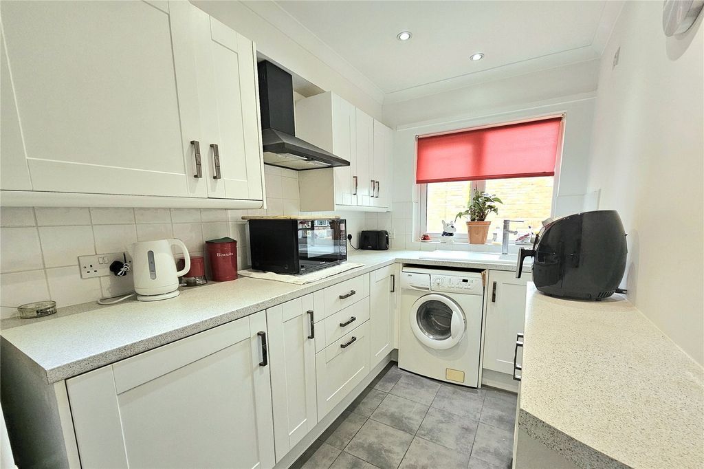 Property photo 3 of 12 Picture No. 15
