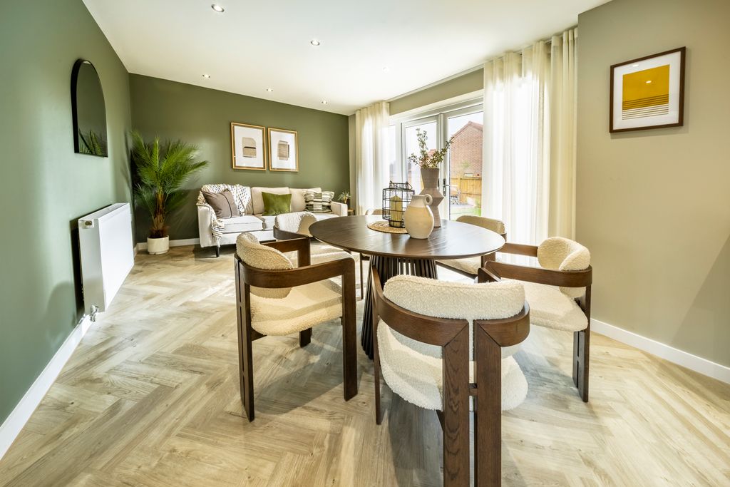 Property photo 3 of 11 Typical Interior