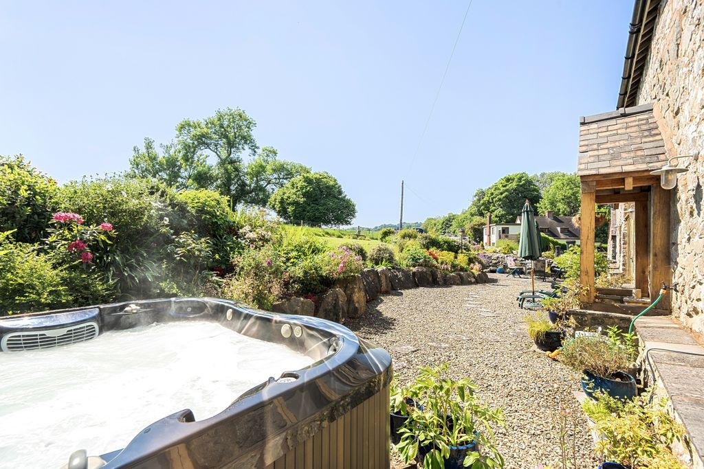 Additional image 20 of 4 bed barn conversion for saleOak Barn, Woodhill, Nr Trefonen, Oswestry SY10