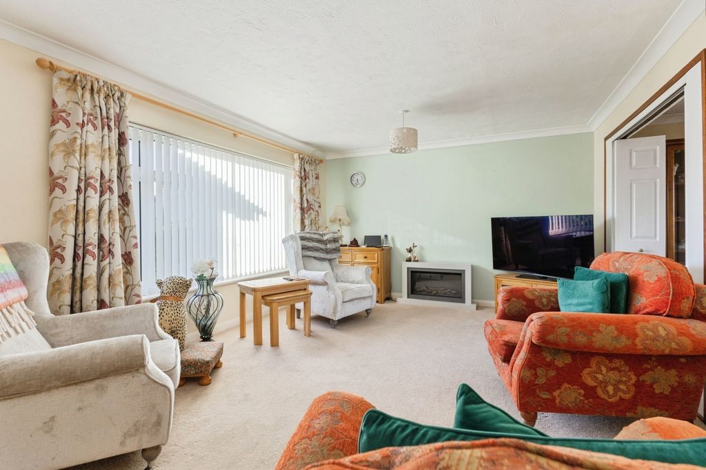 Property photo 2 of 15 Photo