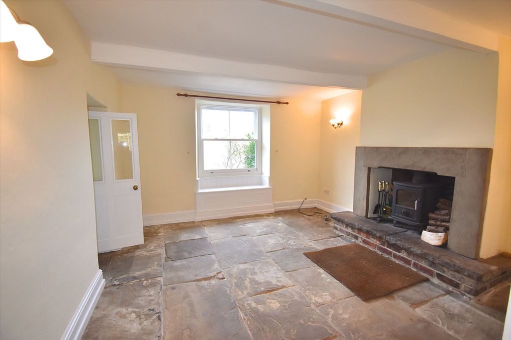 Property photo 3 of 13 Sitting Room