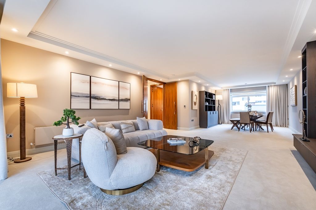 Property photo 2 of 15 Reception