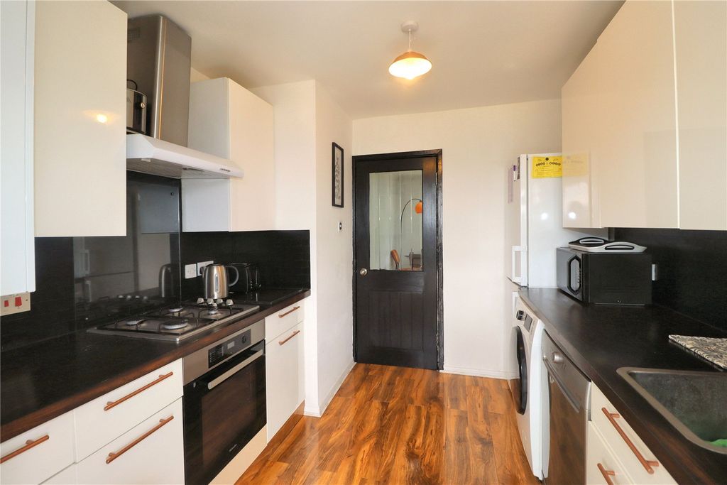 Property photo 3 of 11 Picture No. 06