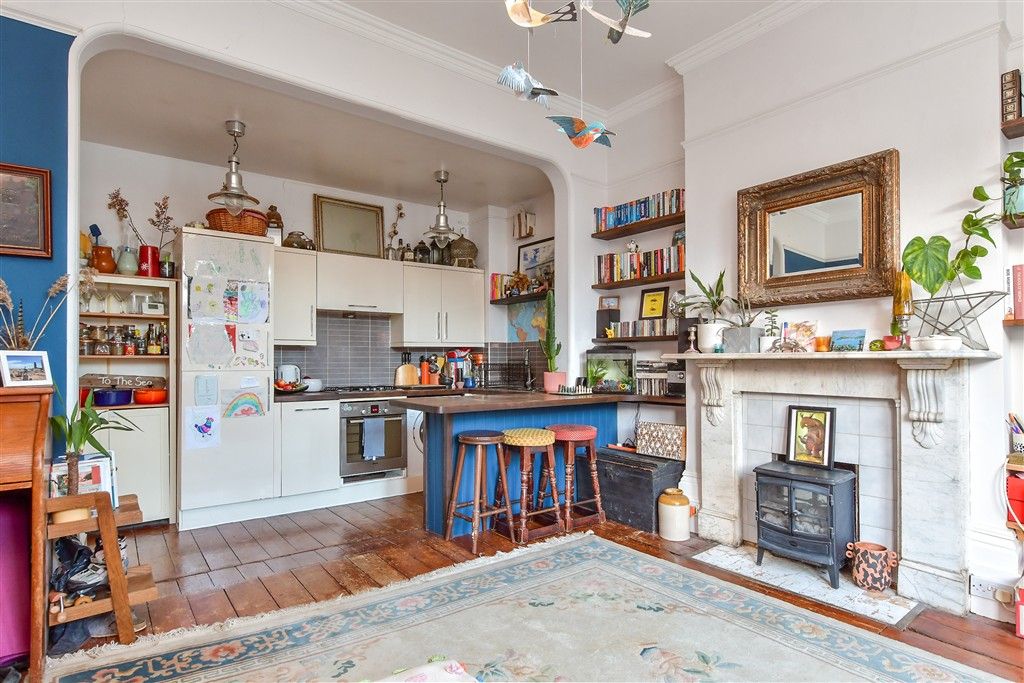 Property photo 2 of 13 Lounge/ Kitchen