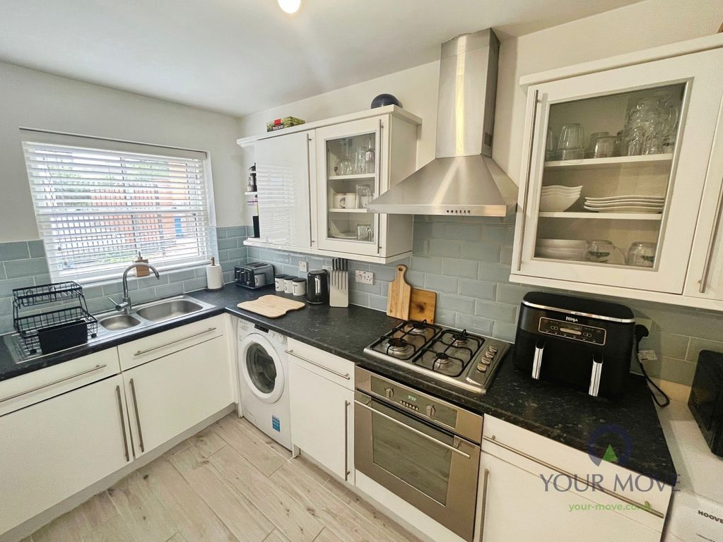 Property photo 2 of 13 Kitchen