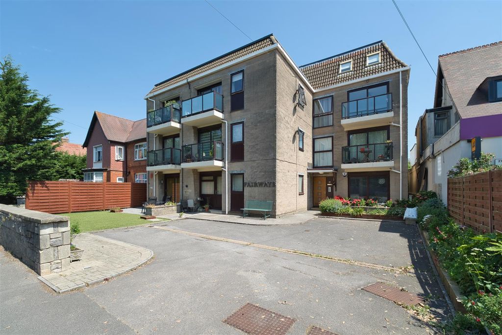 Property photo 1 of 16 Building Exterior