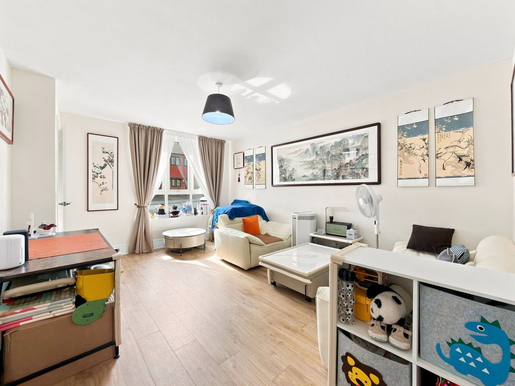 Property photo 2 of 14
