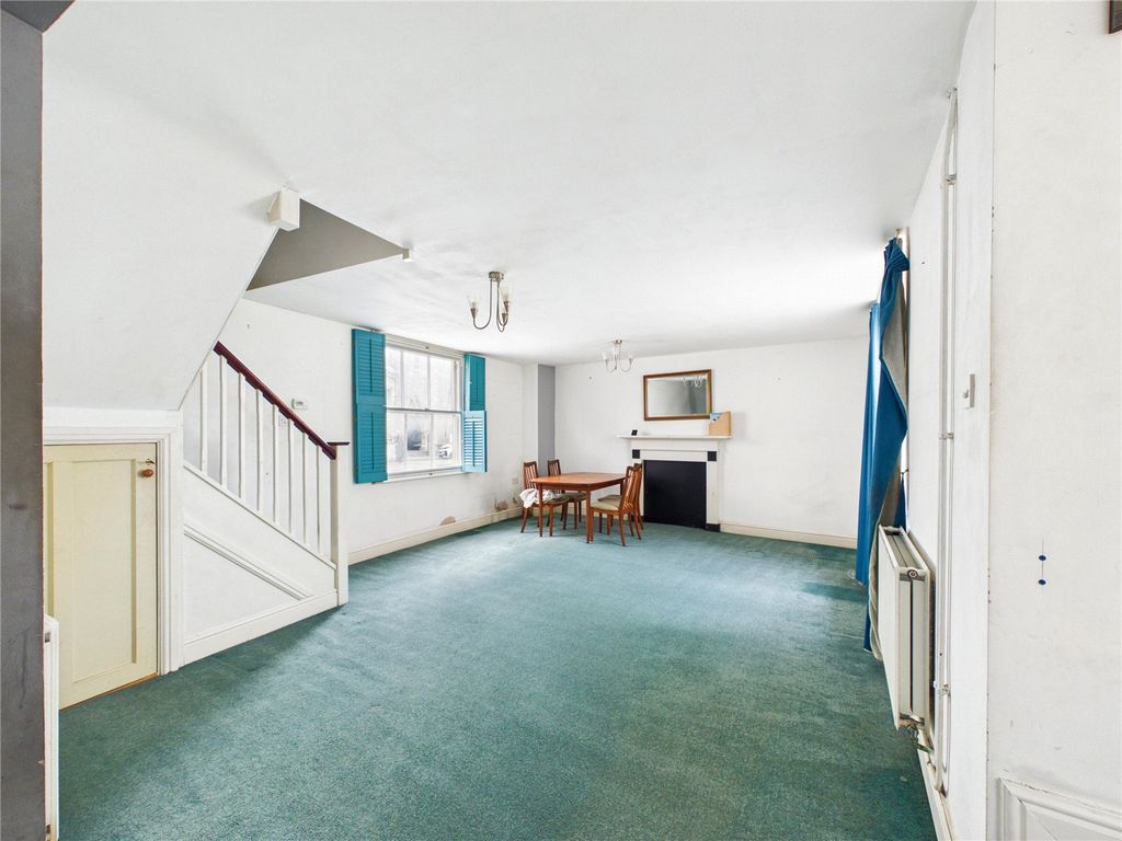Property photo 2 of 8 Picture No. 04