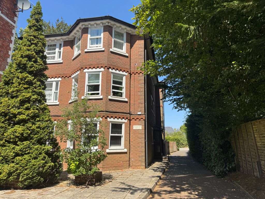 Property photo 1 of 4