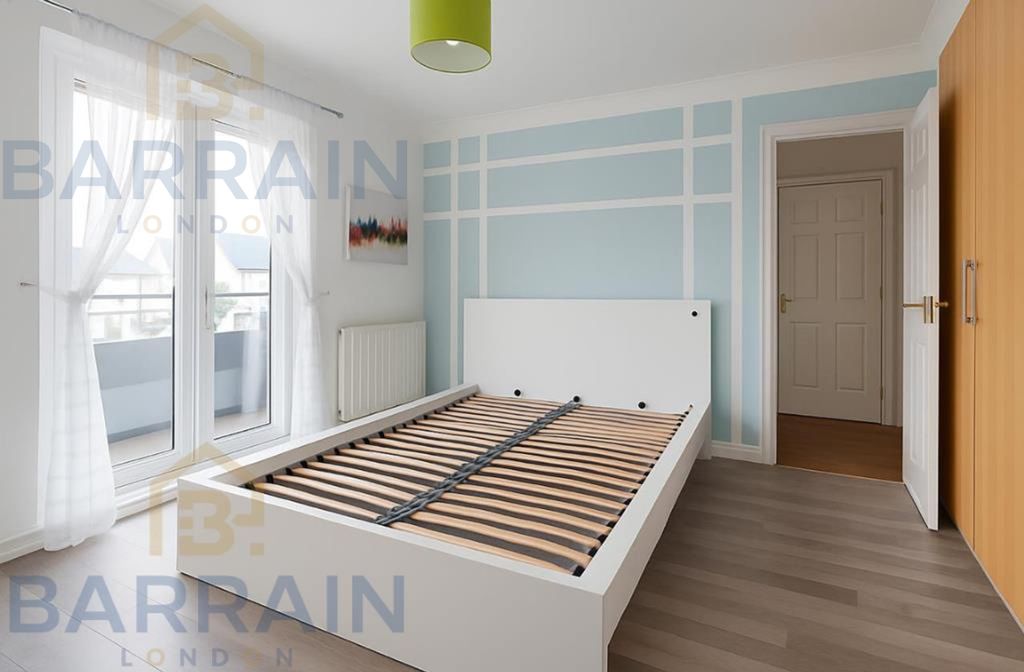 Property photo 3 of 7 Super Bright Bedroom At Wesley Avenue, E16 For Sale By Barrain London Estate Agents