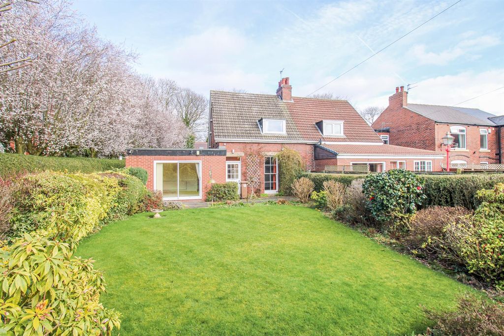 Property photo 2 of 15