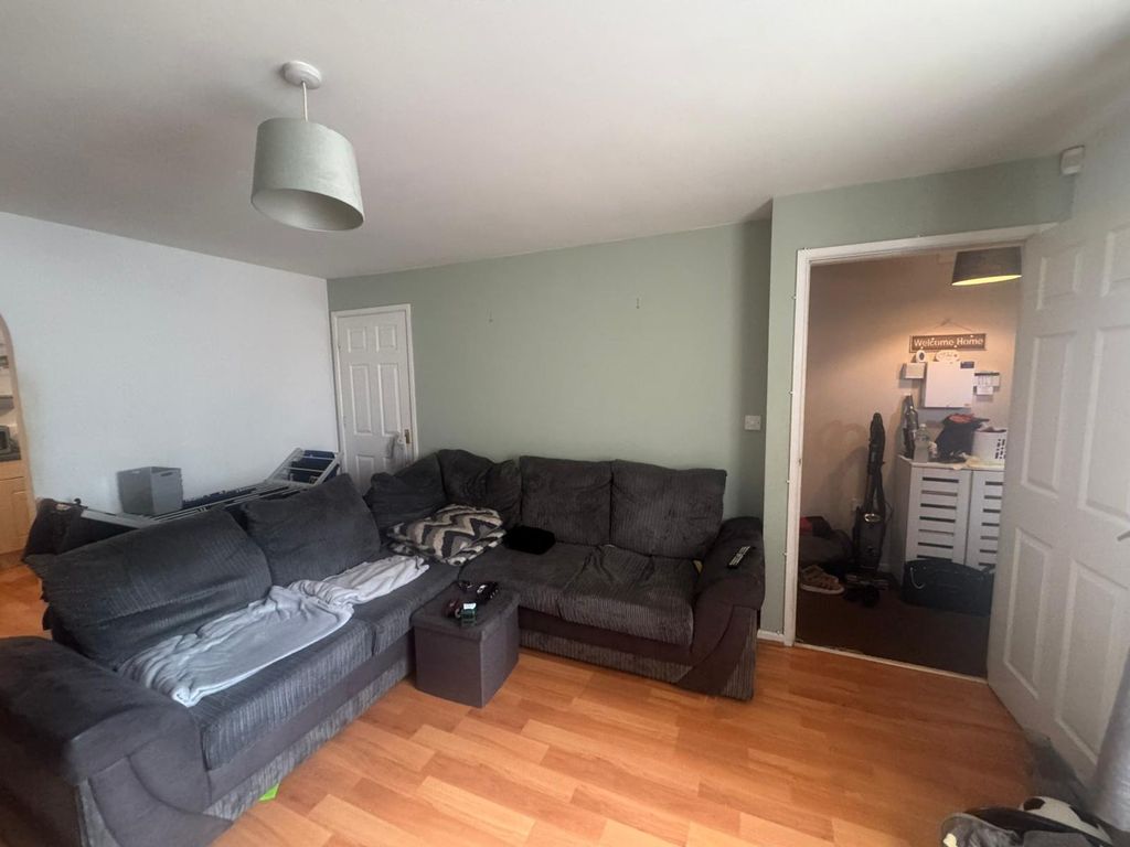 Property photo 2 of 16 Image