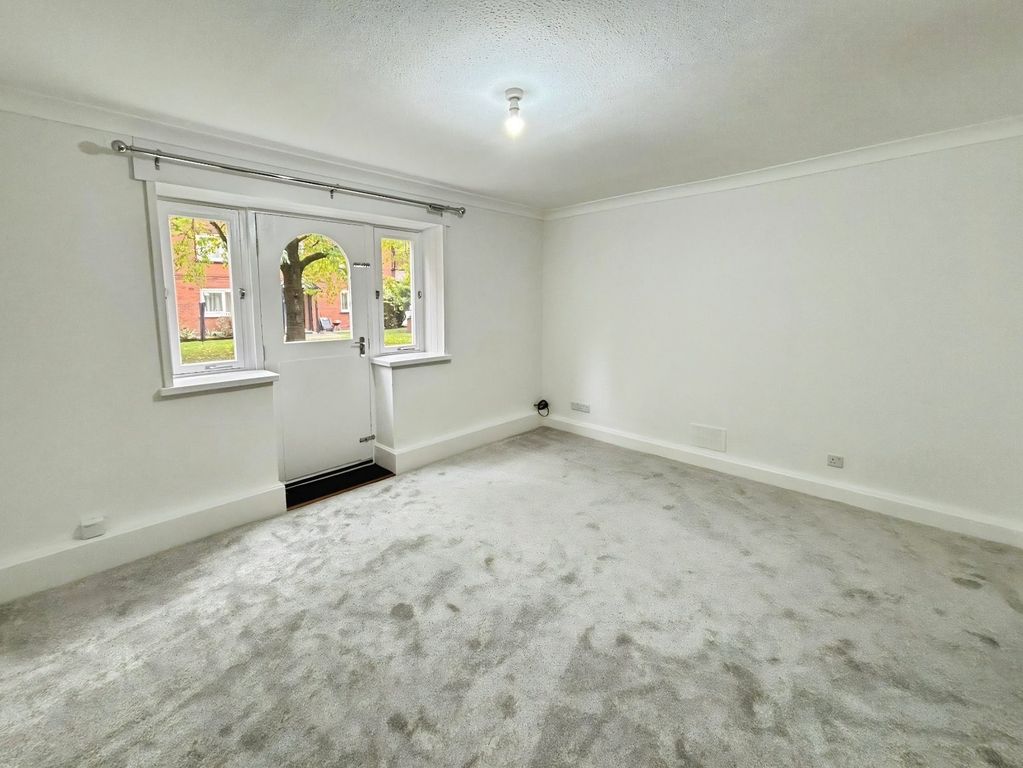 Property photo 2 of 12 Picture No. 04