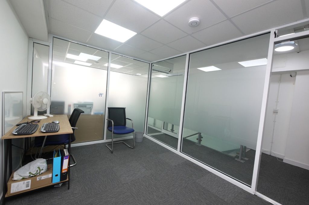 Property photo 3 of 11 3796363