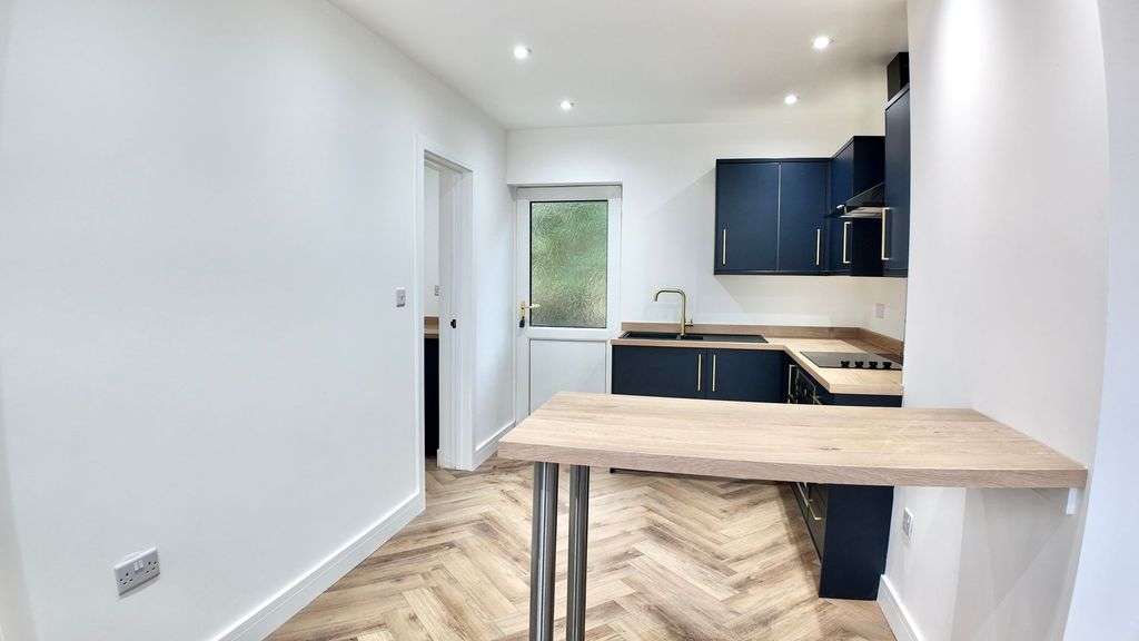 Additional image 5 of 3 bed semi-detached house for saleAlbertina Road, Newbridge NP11