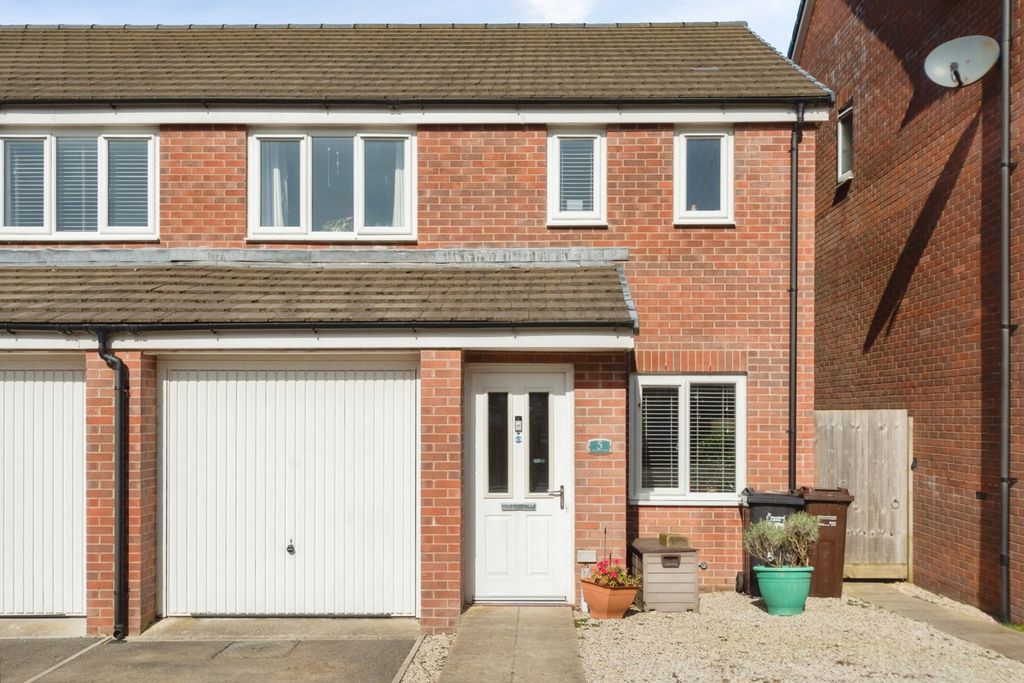 Property photo 1 of 18 Pbox-Img.Jpg