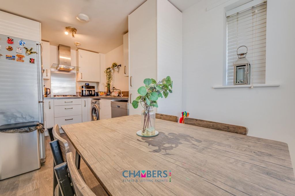 Property photo 3 of 17 Kitchen/Diner