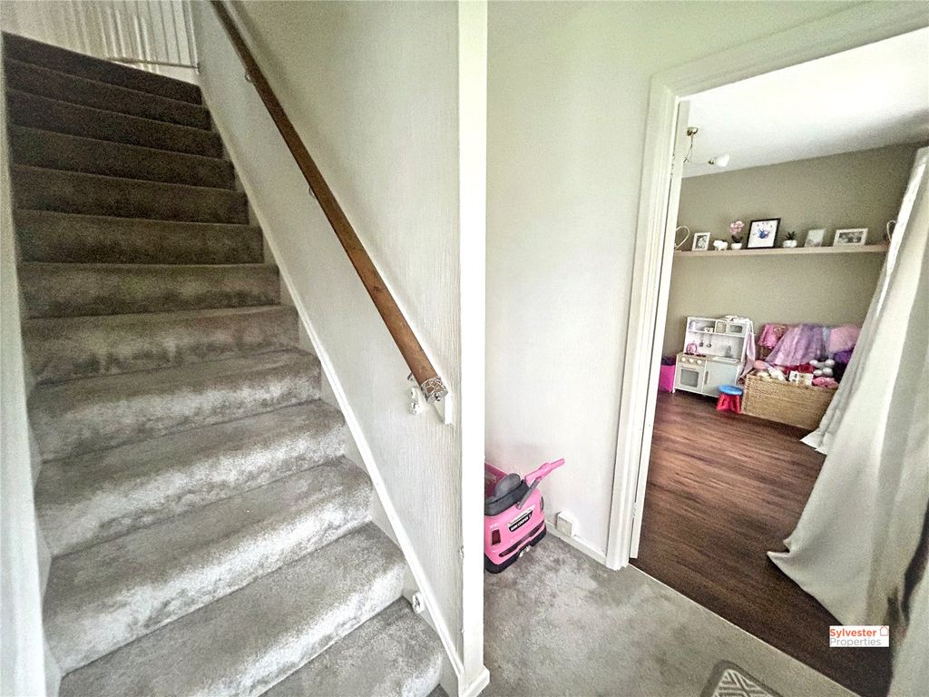 Property photo 3 of 18 Picture No. 11